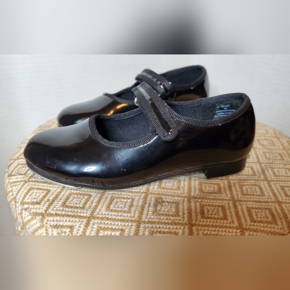 Dance Class black patent leather Tap shoes. Toddler 9.5.